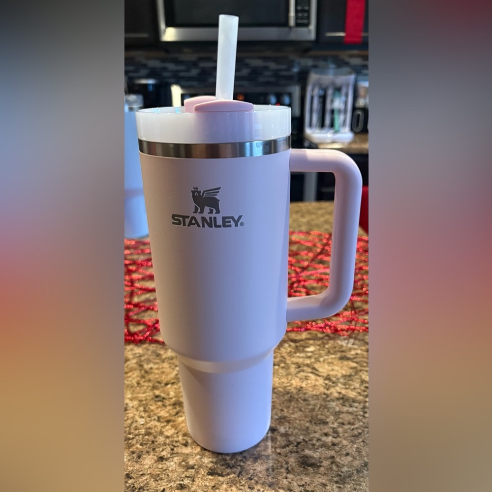 Stanley 40 oz Bloom Quencher